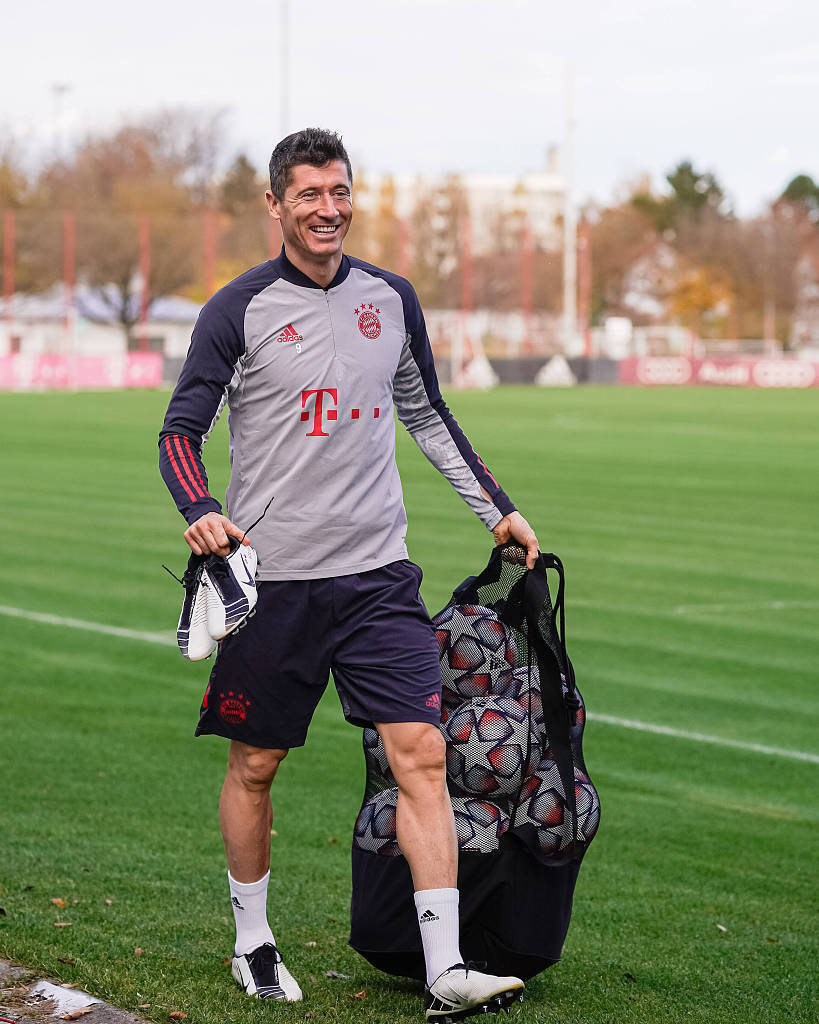 法媒：拜仁询问了后卫塔蒂，南特设定最低转会费5000万欧