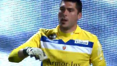 博主：申花在与日职联银靴拉唐谈判，国安有意铁人前锋姆本扎