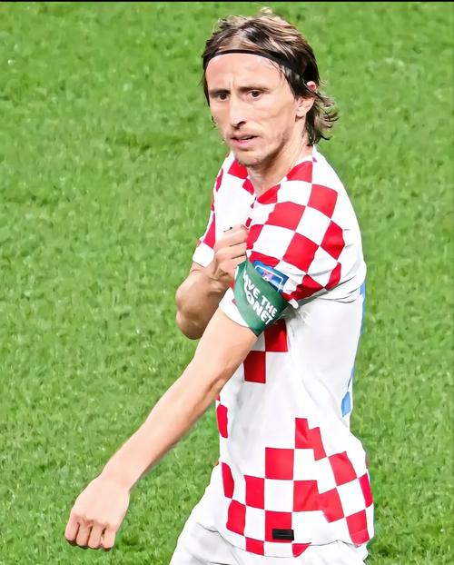 欧冠半场：里奥斯乱战破门，本菲卡暂1-0那不勒斯