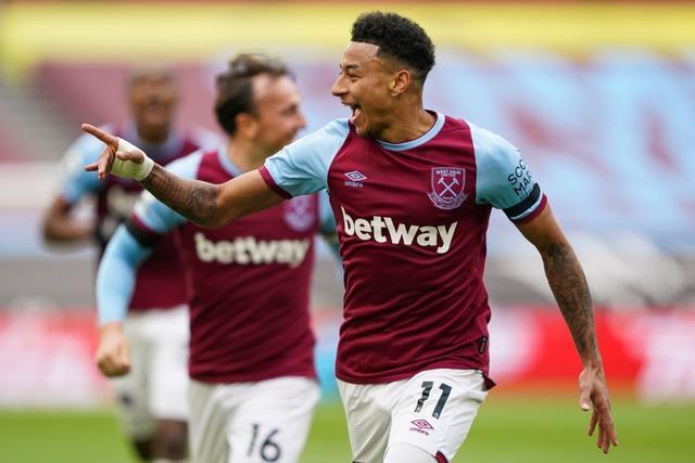 本泽马评选历史最佳阵容：