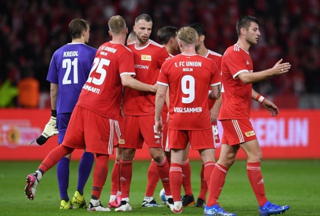 卡森：瓜帅是改变守门员角色的关键人物；埃德森的全面性无可挑剔