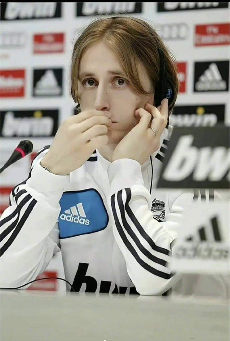 马竞与埃因霍温红白球衣有何区别？西蒙尼：你这是废话