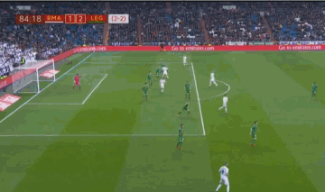 记者：拜仁考虑通过引进巴莱巴以顶替去向未明的格雷茨卡