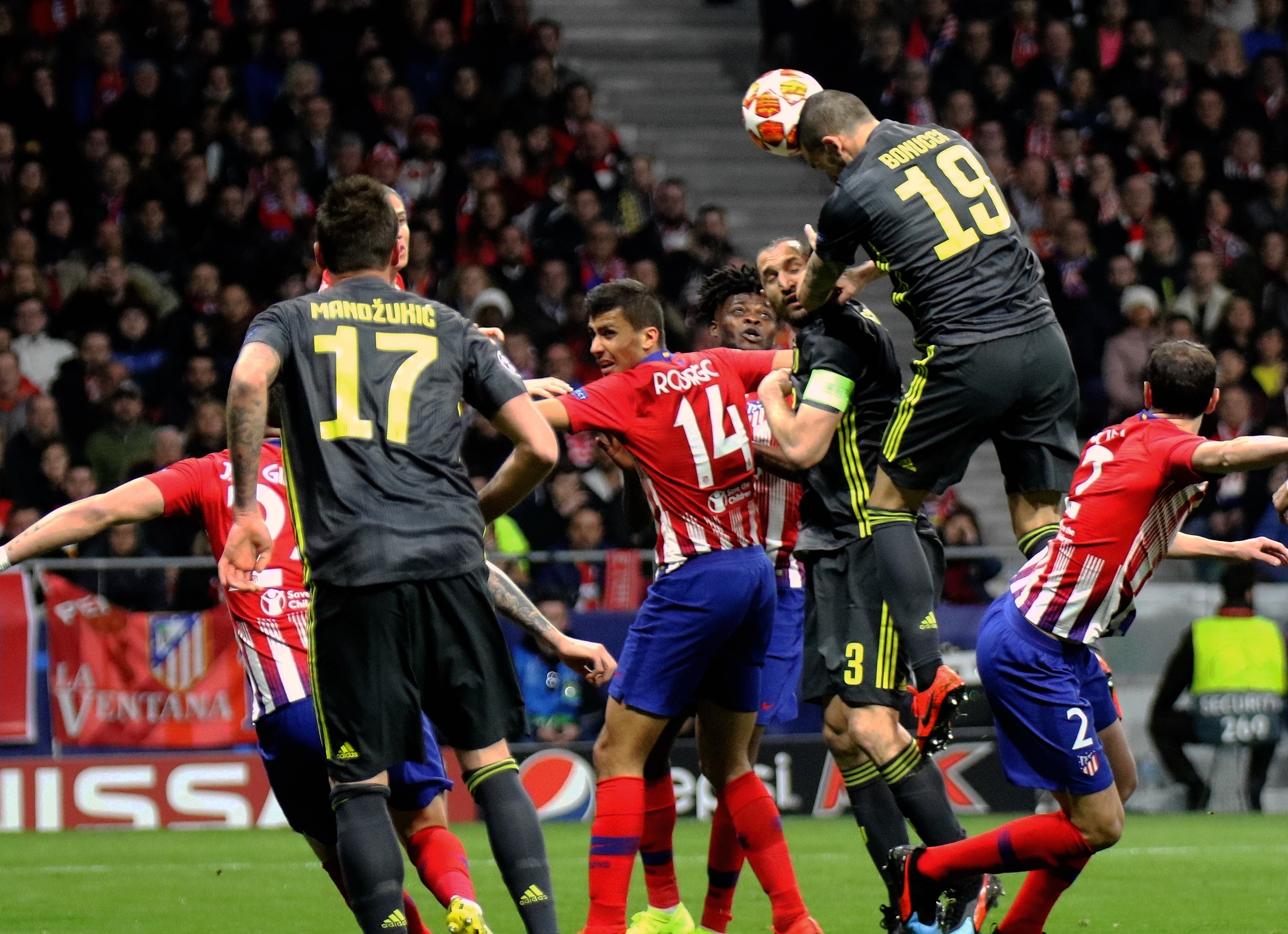 TA：奥比-马丁对回U21队感到失望，他自信能当曼联的第二前锋（TA：被调回U21令奥比-马丁失望，他坚信自己配得上曼联二号前锋席位）